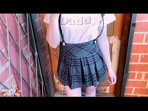 ❤️ Schoolgirl Sucks ya dick miri emi na iberibe kama klaasị. ☑  Ihe na-akpali agụụ mmekọahụ n'ụlọ  ﹏